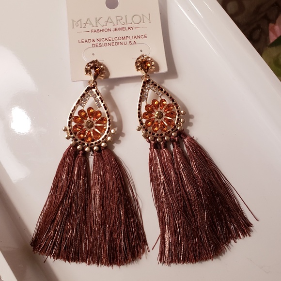 NWT Flower Tassel Earrings - Picture 2 of 3
